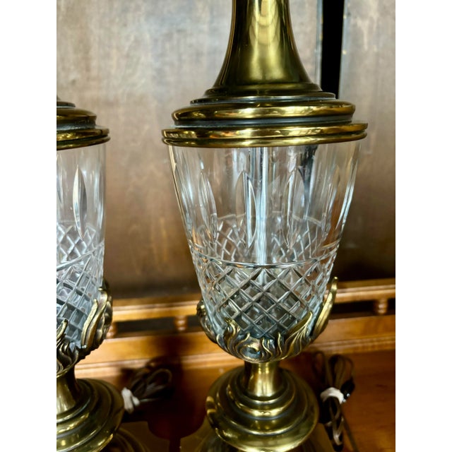 Metal Pair of Vintage Stiffel Brass & Cut Crystal Pineapple Hollywood Regency Table Lamps For Sale - Image 7 of 12