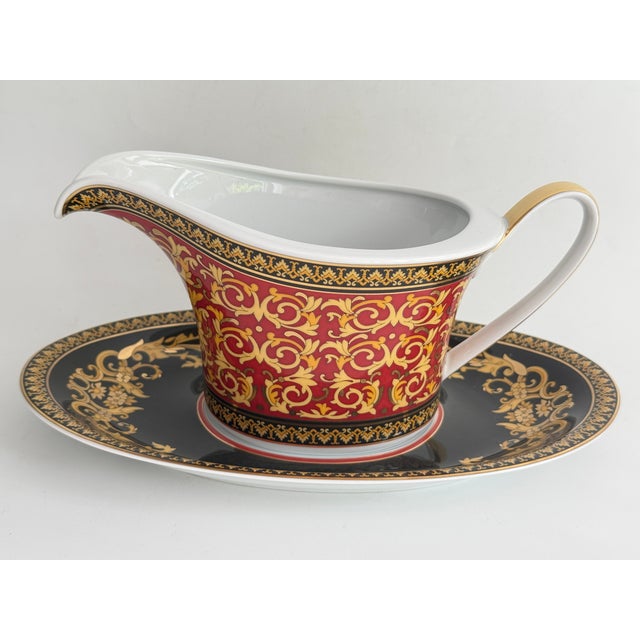 Postmodern Medusa Sauce Boat with Plate by Versace for Rosenthal, 1990s For Sale - Image 3 of 7
