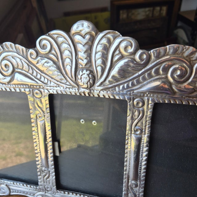 1990s Handcrafted Mexian Pewter Triple Triptych Photo Picture Frame Folk Art 15.5 X 10 For Sale - Image 4 of 17