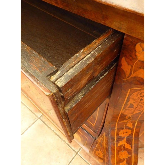 Antique 18th Century Walnut Marquetry Glazed Bookcase, 1730 For Sale - Image 10 of 18