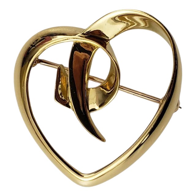 1983 Tiffany & Co. Paloma Picasso 18k Yellow Gold Heart Pin/Brooch #21821 For Sale