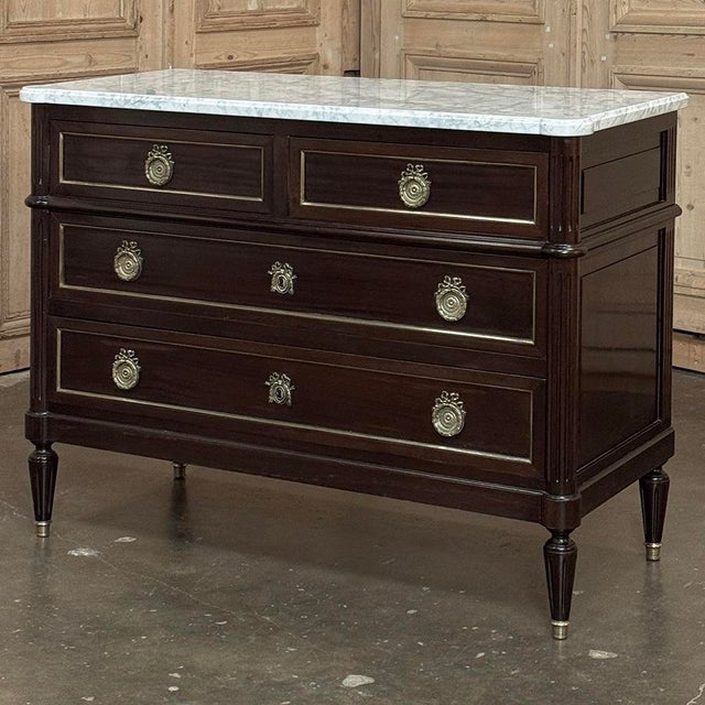 French French Louis XVI Mahogany Carrara Marble Top Commode For Sale - Image 3 of 17