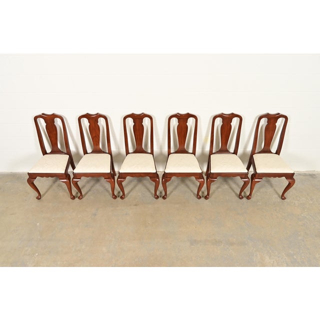 1970s Henkel Harris Queen Anne Solid Cherry Wood Dining Chairs, Set of Six For Sale - Image 5 of 13