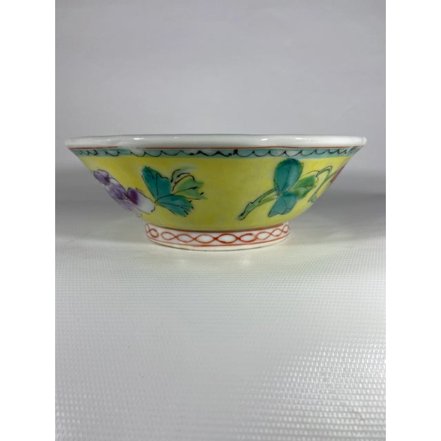 Antique Mid 19th Century Chinese Famille Rose Bowl For Sale - Image 4 of 8