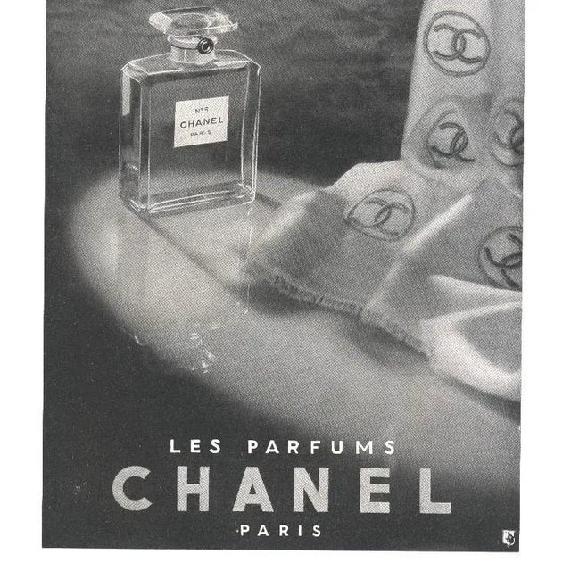 Mid-Century Modern 1946 French Chanel Advertisement Print, Matted For Sale - Image 3 of 3
