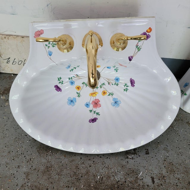 1980s Hand Painted Pedestal Shell Sink For Sale - Image 12 of 18