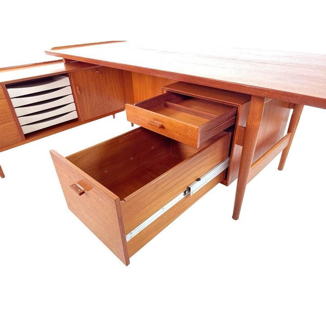 Model 209 Executive Desk by Arne Vodder for Sibast, Denmark, 1960s For Sale - Image 10 of 18