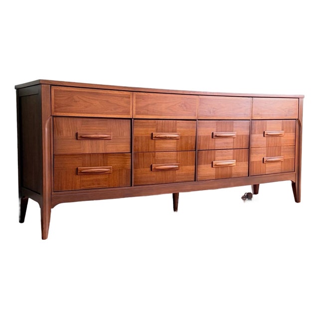 Vintage MCM Lowboy Dresser by Very Best Furniture Co. For Sale