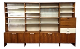 Example of Pastoe Wall-Mounted Shelving