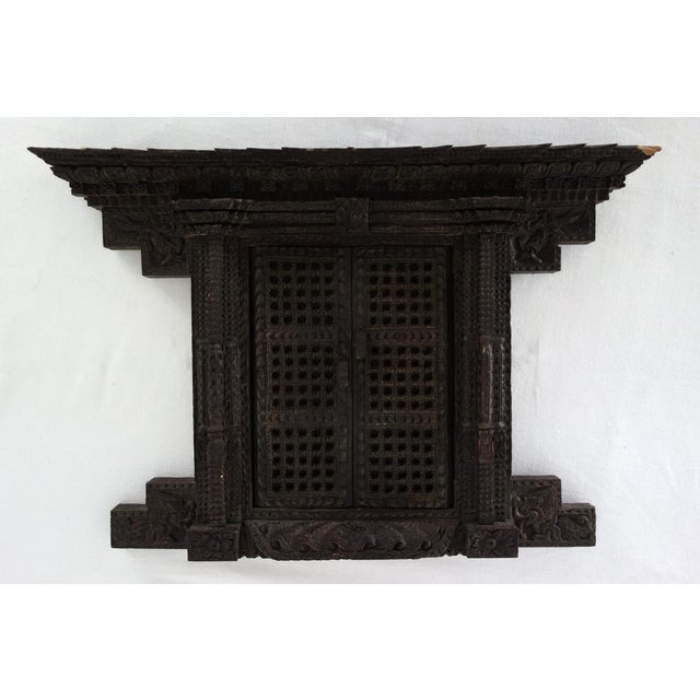 Newari Window in Carved Wood For Sale - Image 17 of 17