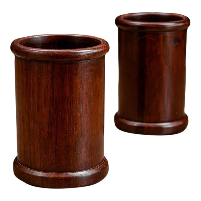 Set of two Brazilian Mid-Century Modern Pen Holders in Rosewood, Jupanam, 1960s - Lot 739 For Sale