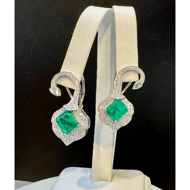 5 Ct Natural Zambian Emerald Earring & 2 Ct Diamond , Rose Cut Diamond Earring For Sale - Image 4 of 8