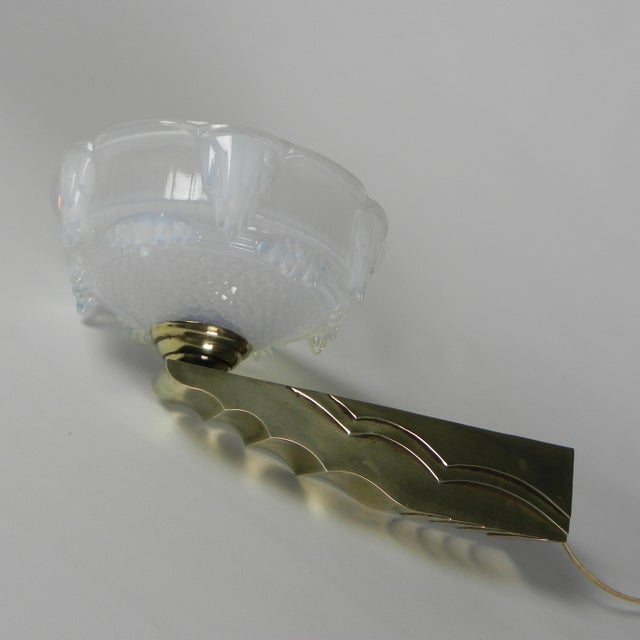 Metal Art Deco Wall Lamp in Opalescent Glass, 1930s For Sale - Image 7 of 18