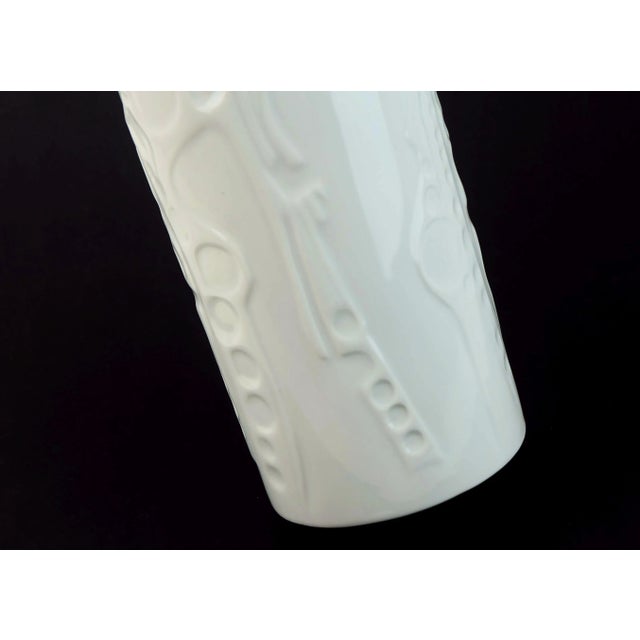 Large Vintage Porcelain Model No. 7840/2 Vase with Abstract Relief Decor from Gerold-Porzellan Bavaria, 1960s-1970s For Sale - Image 4 of 10