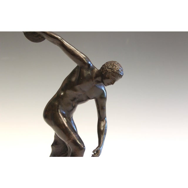 Antique Italian Grand Tour Bronze Discus Figure Greek Athlete Statue For Sale In New York - Image 6 of 12