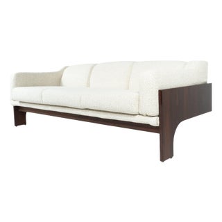 Mid-Century Oriolo Sofa in Wood and White Fabric attributed to Claudio Salocchi for Sormani, 1960 For Sale