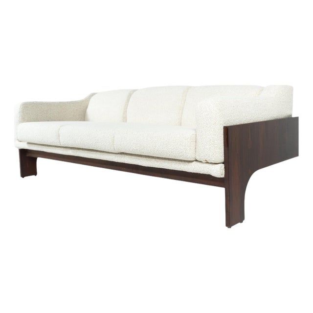 Mid-Century Oriolo Sofa in Wood and White Fabric attributed to Claudio Salocchi for Sormani, 1960 For Sale
