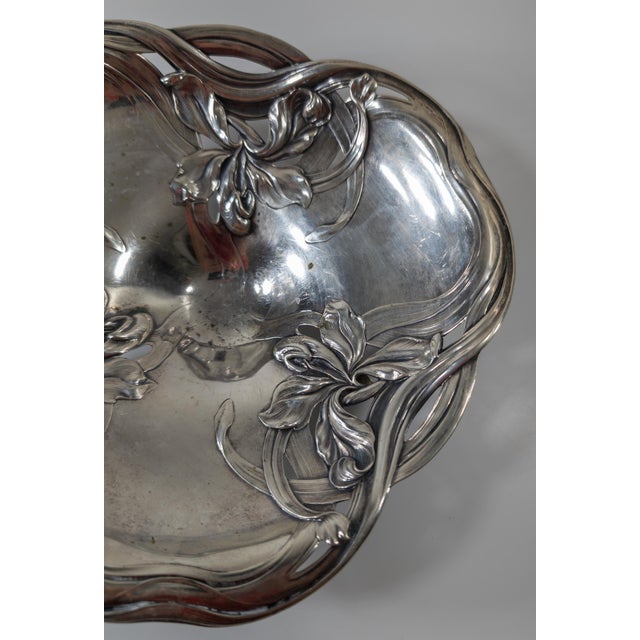 Early 20th Century Art Nouveau Silver Bowl With Iris Flowers For Sale - Image 4 of 12