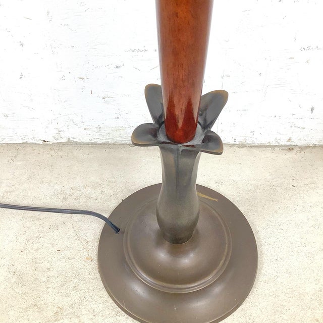Laurel Lamp Company Vintage Modern Sculptural Walnut Floor Lamp in the Style of Laurel Lamp Company For Sale - Image 4 of 12