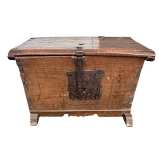 Antique 18th Century Wooden Trunk Coffer – Primitive Dovetail Chest For Sale