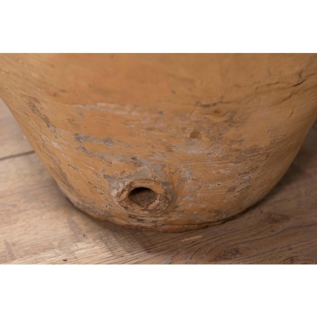 Italian Early 19th Century Terracotta Olive Oil Jar from Naples, Twisted Handles For Sale In Atlanta - Image 6 of 8