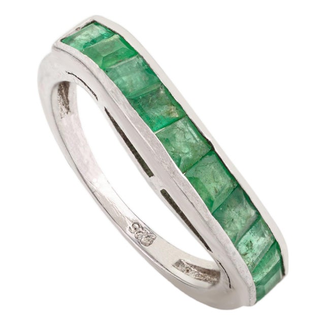 Handcrafted 925 Silver Wavy Band Ring in Square Cut Emeralds - Size 7 For Sale