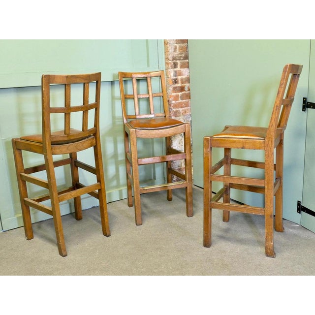 Wood Arts and Crafts High Bar Stools in Leather and Golden Oak, 1900, Set of 3 For Sale - Image 7 of 8