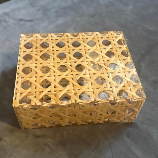 Christian Dior 1980s Mid-Century Modern Plexiglass and Vienna Straw Luxury Box by Dior Home For Sale - Image 4 of 10