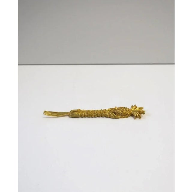 1960s Gold Plated Appetizer Canapé Hor D'oeuvres Forks with Pineapple Design, 1960s - Set of 6 For Sale - Image 5 of 9