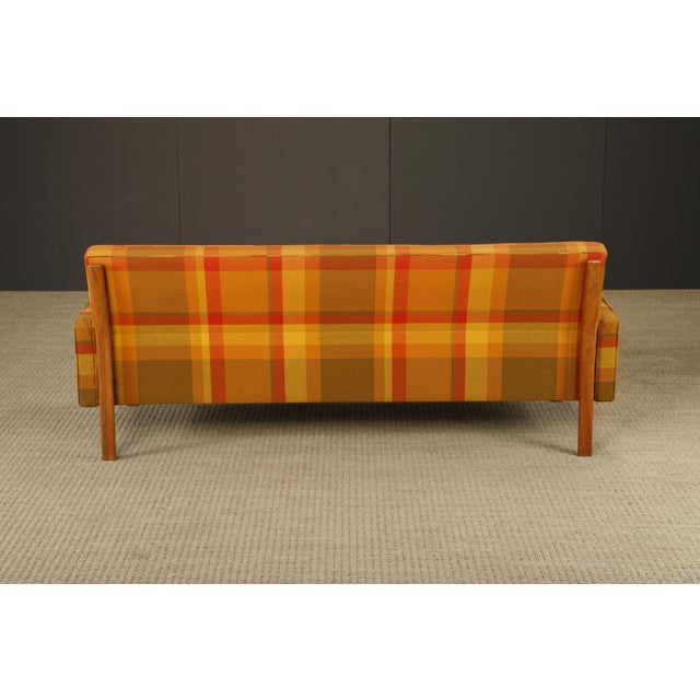 1960s Vintage Mid-Century Plaid Wool Couch/Sofa by Jens Risom, 1960s For Sale - Image 5 of 15