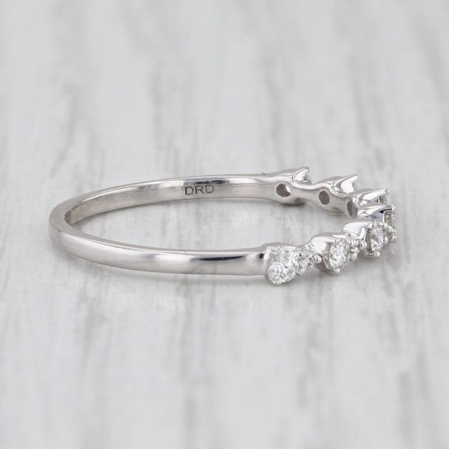 Silver 0.23ctw Diamond Wedding Band 14k White Gold Size 7.25 Stackable Anniversary Ring, Size 7.25 For Sale - Image 8 of 8