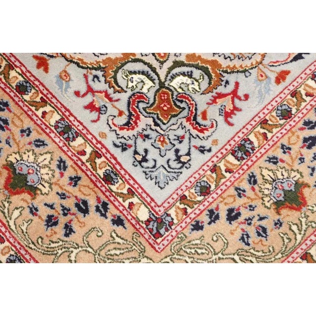 Moud Floral Rug in Virgin Wool For Sale - Image 6 of 11