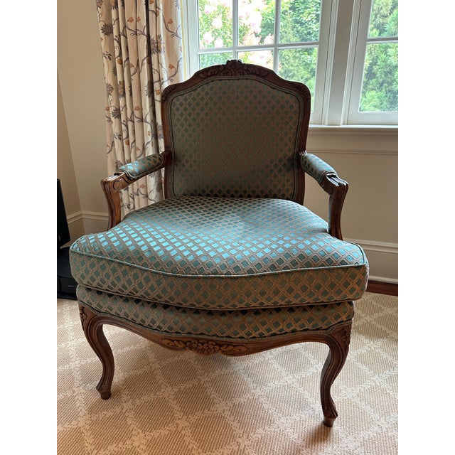 Baker Furniture Company Pair of Vintage French Louis XIV-Style Carved Fauteuil Chairs by Baker Furniture Company. For Sale - Image 4 of 6
