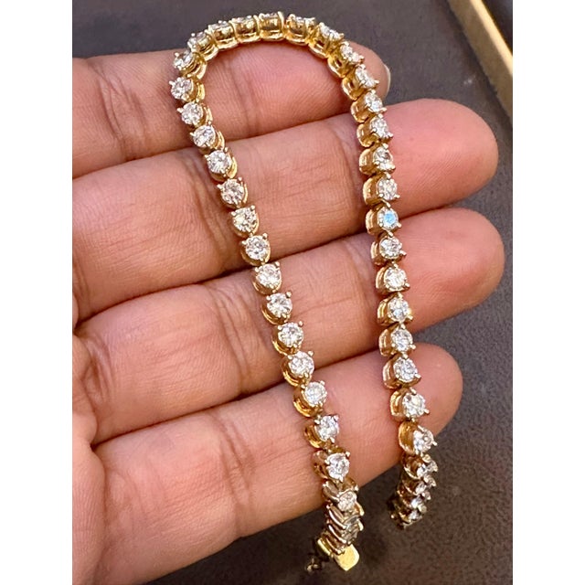 2010s 44 Round Diamond 10-12 Pointer Each Tennis Bracelet in 14 K Yellow Gold 5.0 Ct For Sale - Image 5 of 18