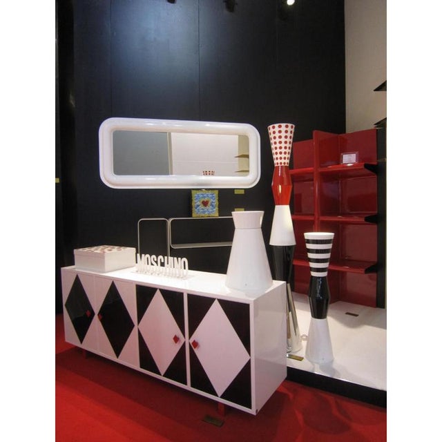 Convex Floor Mirror in Powder-Coated Aluminum by Altreforme For Sale - Image 6 of 11