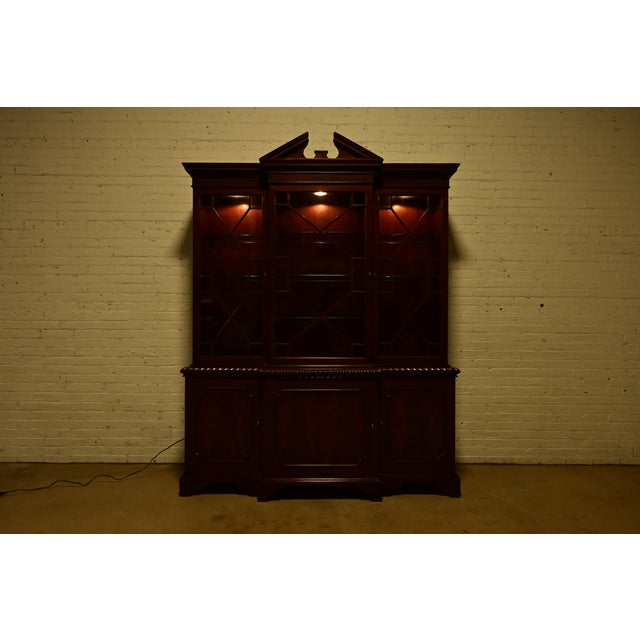 Baker Furniture Historic Charleston Georgian Flame Mahogany Lighted Breakfront Bookcase Cabinet For Sale - Image 13 of 16