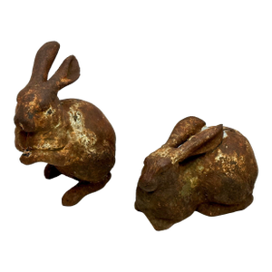 Excellent Pair of Antique American Naturally Rusted & Aged Cast Iron Figurative Garden Rabbits - Early 20th Century