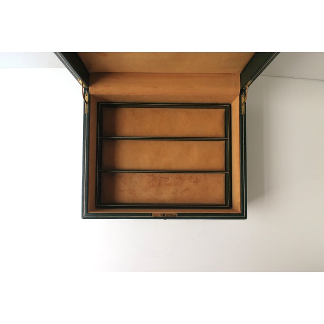 Italian Leather Jewelry Box, Late-20th Century, Italy For Sale In New York - Image 6 of 17