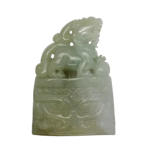Carved Natural Green Jade Table Top Feng Shui Lucky Pixiu Bell Figure & Pendant