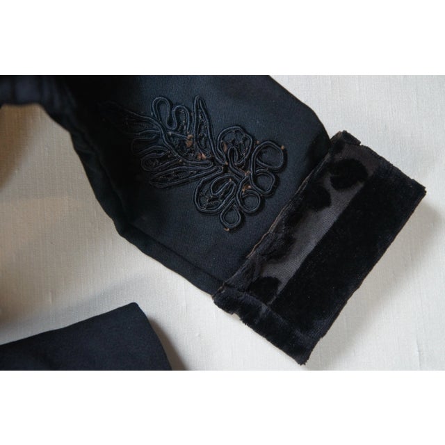Black Early 20th Century Antique Victorian Black Velvet & Lace Bodice & Shirtwaist Framed in Shadowboxes- Set of 2 For Sale - Image 8 of 12