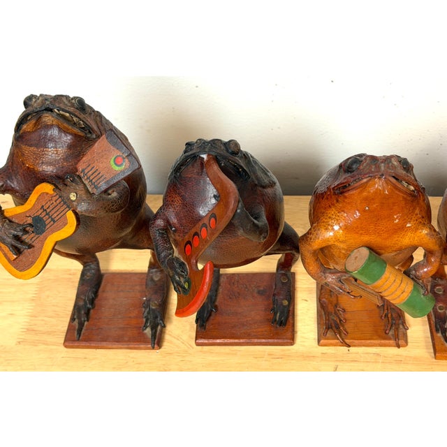 Brown Mid-20th C. Mexican Hand-Carved Seven-Piece Frog Orchestra, with Carlos Campos For Sale - Image 8 of 18