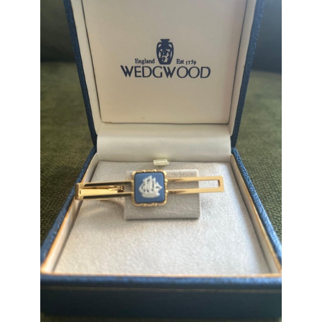 1980s Vintage Royal British “Wedgwood” Jasper ware Gold Plate Tie Clip Circa 1980 For Sale - Image 5 of 12