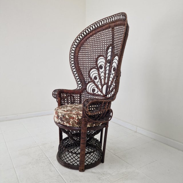 Mid-Century Emmanuelle or Peacock Chair in Rattan and Wicker, Italy, 1960s For Sale - Image 4 of 18