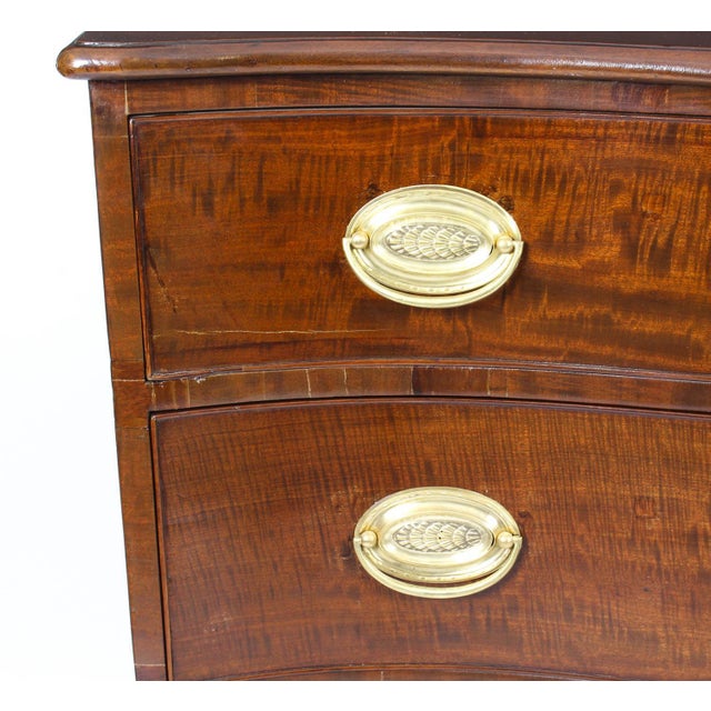 Wood Antique George III Serpentine Flame Mahogany Chest Drawers, 18th Century For Sale - Image 7 of 15