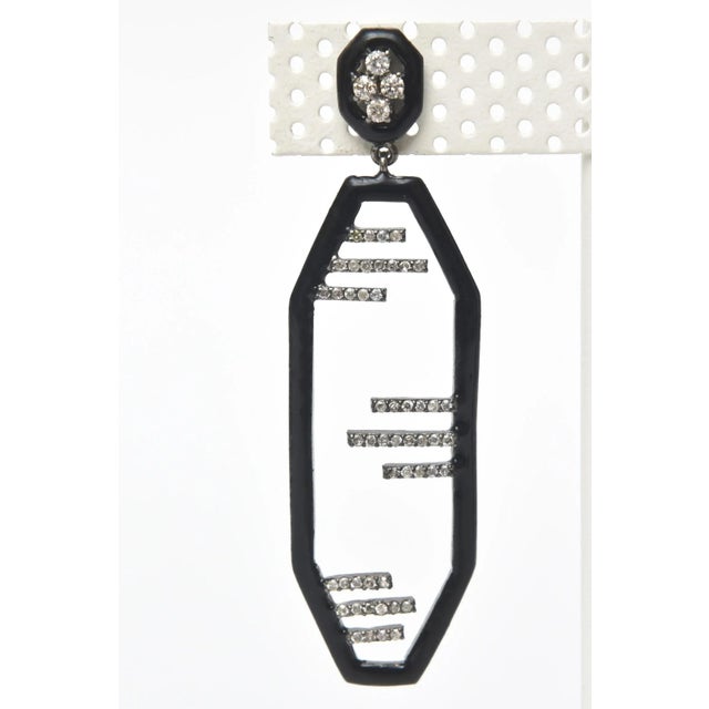 Vintage Art Deco English Black Enamel, Diamond and Sterling Silver Dangle Earrings For Sale In Miami - Image 6 of 8