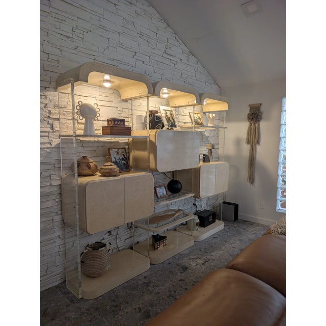 Late 20th Century Post Modern Modular Lucite Wall Unit For Sale - Image 15 of 18