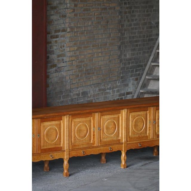 Vintage Danish Brutalist Sideboard in Oak by Henning Kjærnulf, 1960s For Sale - Image 17 of 18