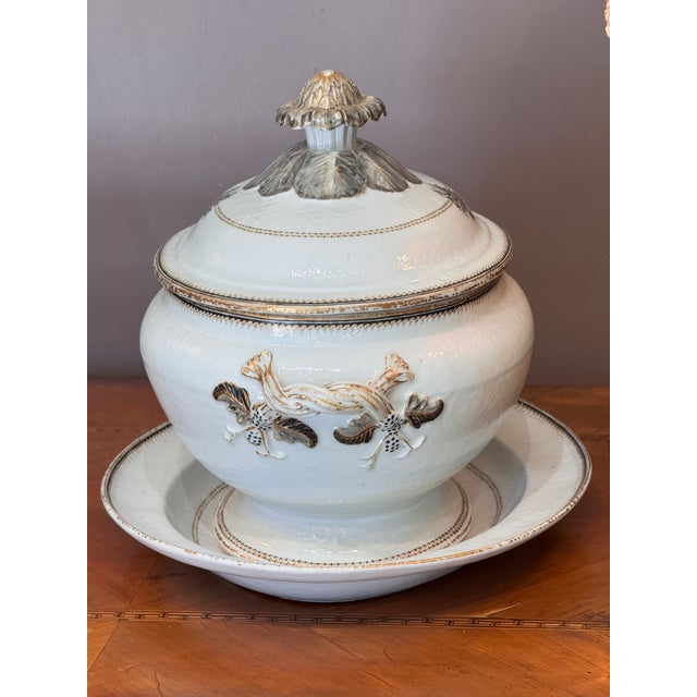 Late 18th Century Chinese Export Soup Tureen and Under Platter For Sale - Image 12 of 12