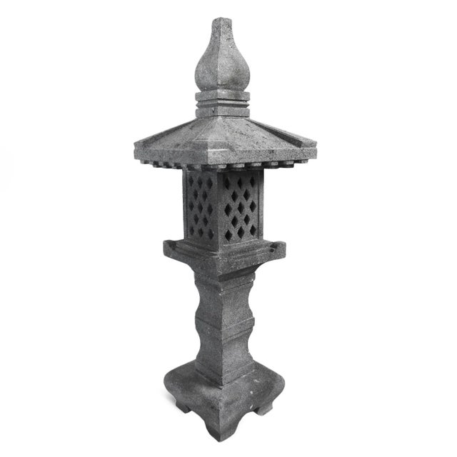 Beautiful vintage outdoor carved lava stone garden pagoda. Hand crafted piece from Indonesia. Stacked for easy...
