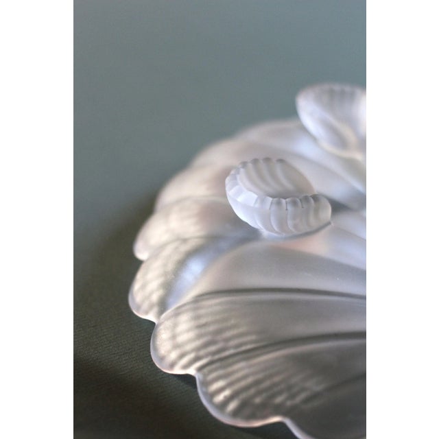 1980s Frosted Shell Dish For Sale - Image 6 of 11